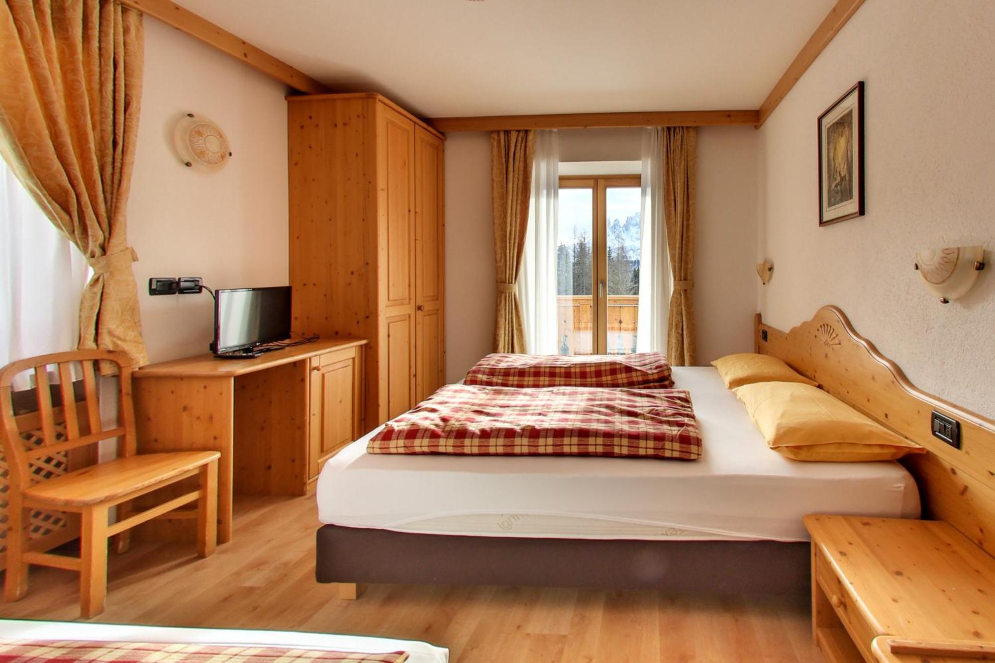 Hotel Rifugio Flora Alpina Passo San Pellegrino Exterior foto